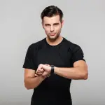 Manuale di seduzione: conquistare sé stessi per far breccia nel cuore altrui